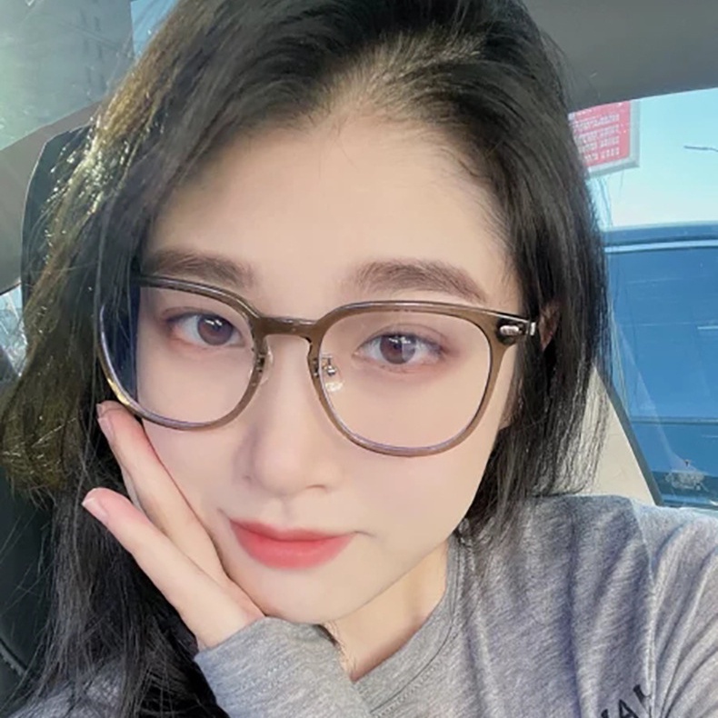 Mắt Kính Chống Bức Xạ Cho Cả Nam Và Nữ