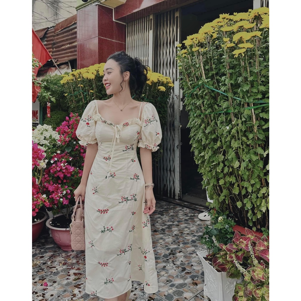 Váy tay phồng hoa thêu rút dây