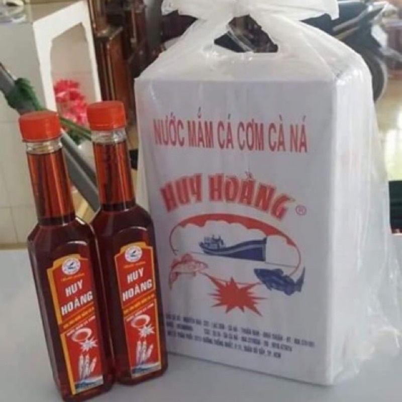 Nước mắm cá cơm truyền thống Cà Ná - Huy Hoàng