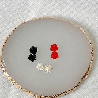 1 charm nhựa hoa hồng, charm nail nhựa màu đỏ, đen, trắng