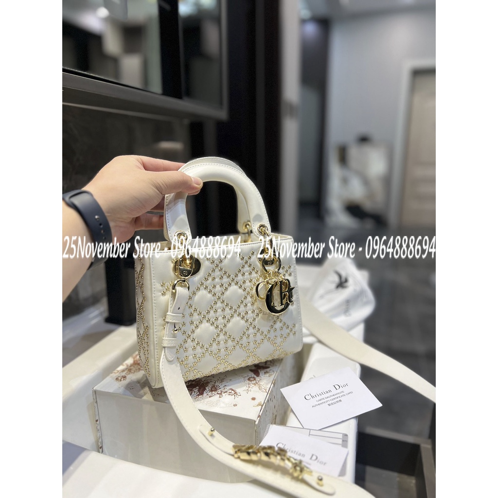 Túi xách Di.or la.dy lucky đính cham sao, size 17cmm, mùa: đen - trắng