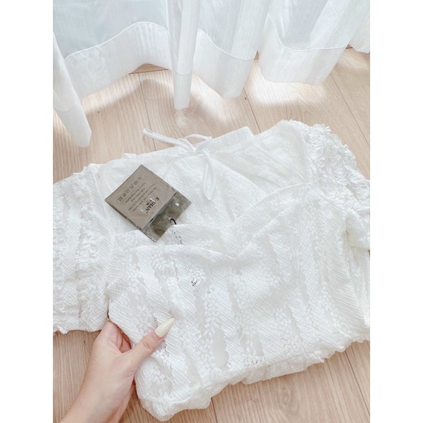 Váy nữ ren viền ngực khoét lưng buộc dây chiết eo xoè trắng