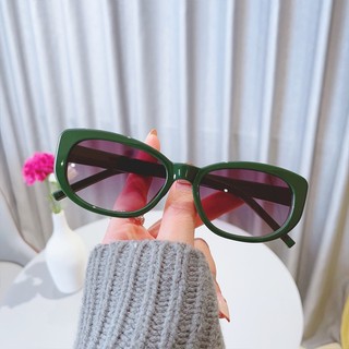 Kính Mát Nữ Gọng Oval Phong Cách Retro