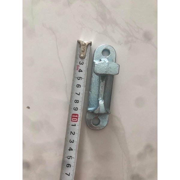 Bas gài đá cửa lẻ