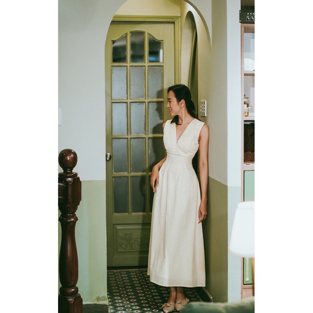 Havana dress- Đầm dáng dài cổ chữ V