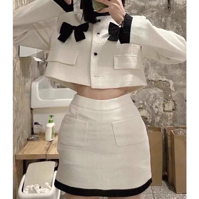 Set Dạ Tweed Viền Đen Kèm Nơ Ngực Tay Dài Chân Váy Chữ A Màu Trắng Tiểu Thư Sang Chảnh Bánh Bèo