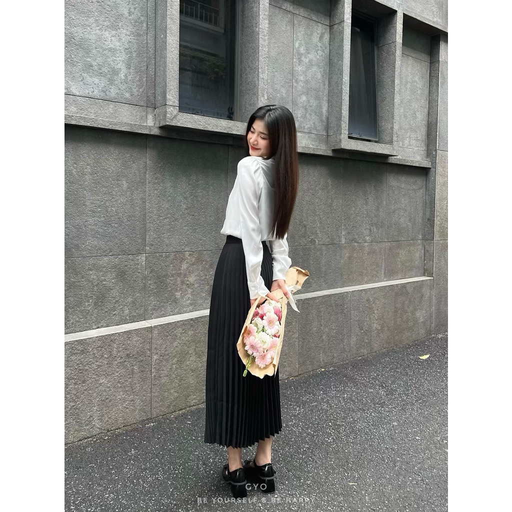 Chân Váy Dập Ly Đen + Áo Cổ Lụa