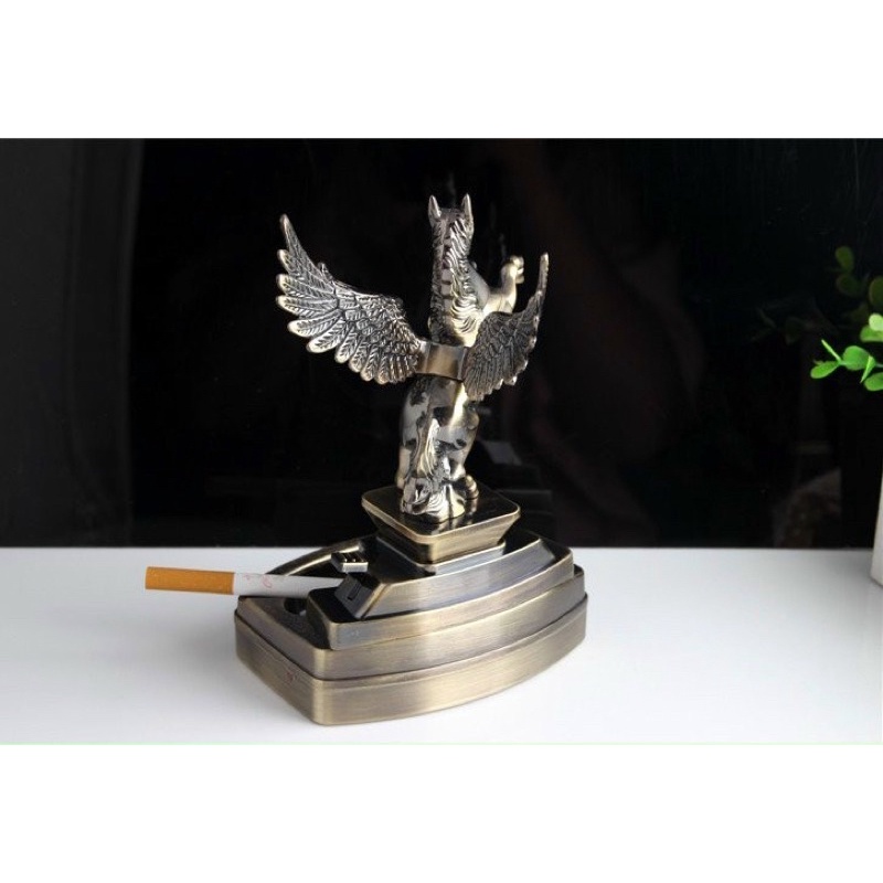 Gạt Tàn Ngựa Bay