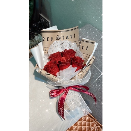 Hoa nhũ bó 5 bông kèm túi thiệp đèn