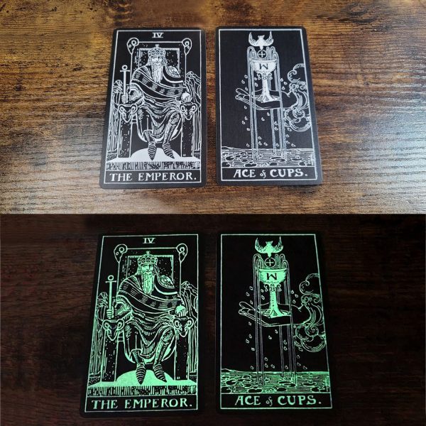 Bộ bài Glow in the Dark Tarot
