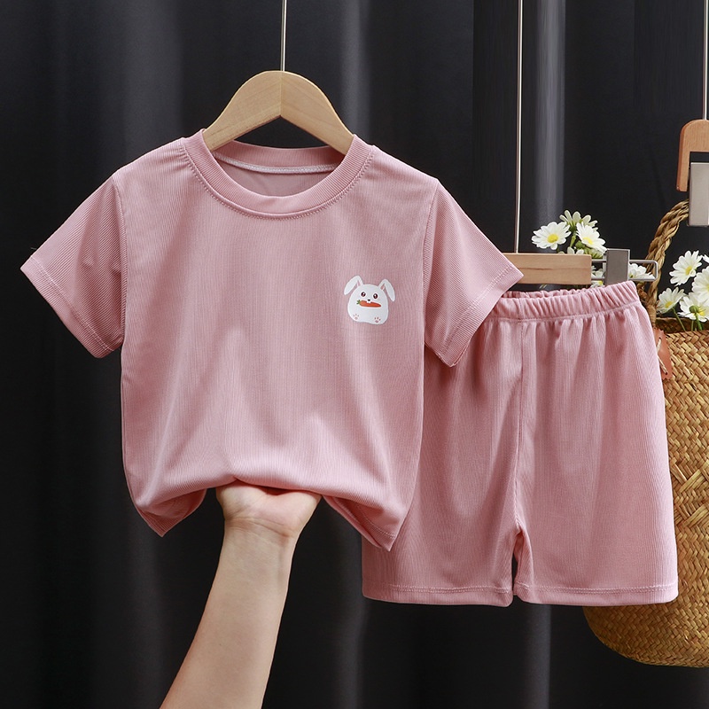 80-130cm Quần Short ngắn tay mùa hè cho trẻ em Bộ đồ mùa hè hai mảnh bằng lụa băng thông thường Bộ đồ mùa hè cho bé trai bé gái Bộ đồ lụa băng cho bé