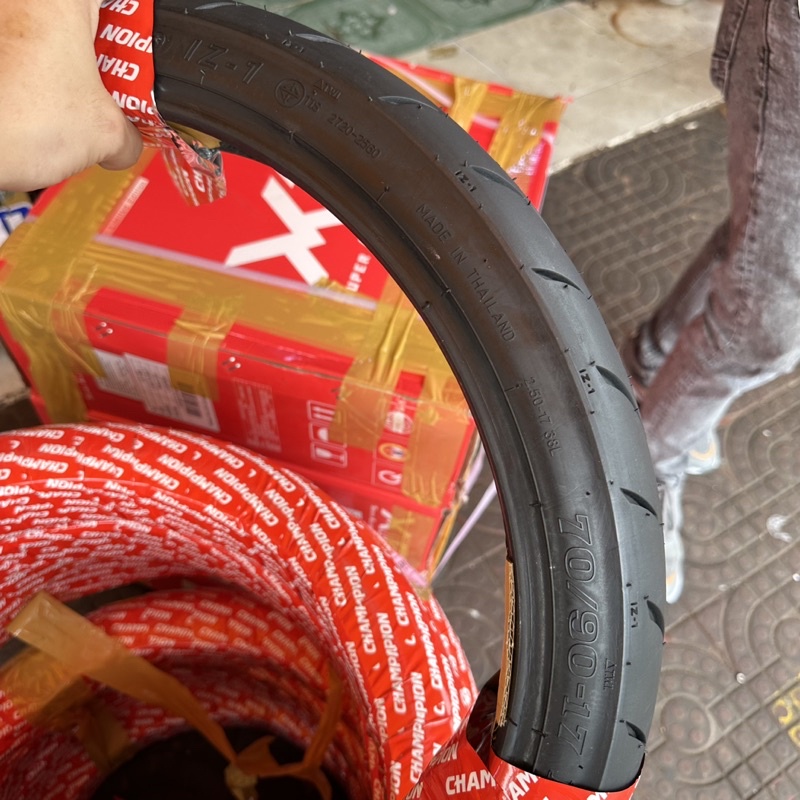 Võ CHAMPIAM GAI IRC IZ003 70/90/17 80/90/17 THAILAND