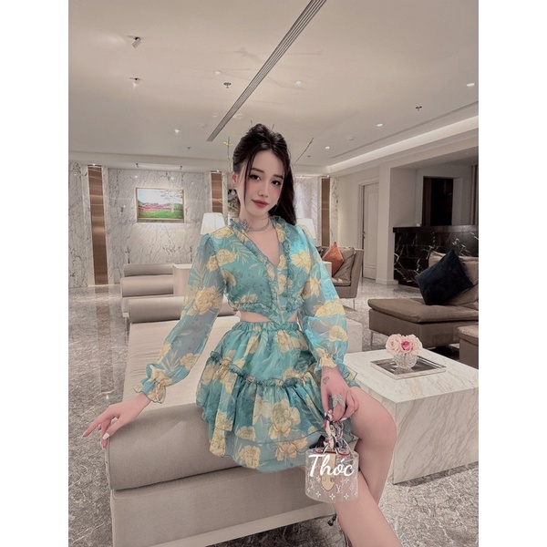 Váy hoa tơ bèo khoét eo