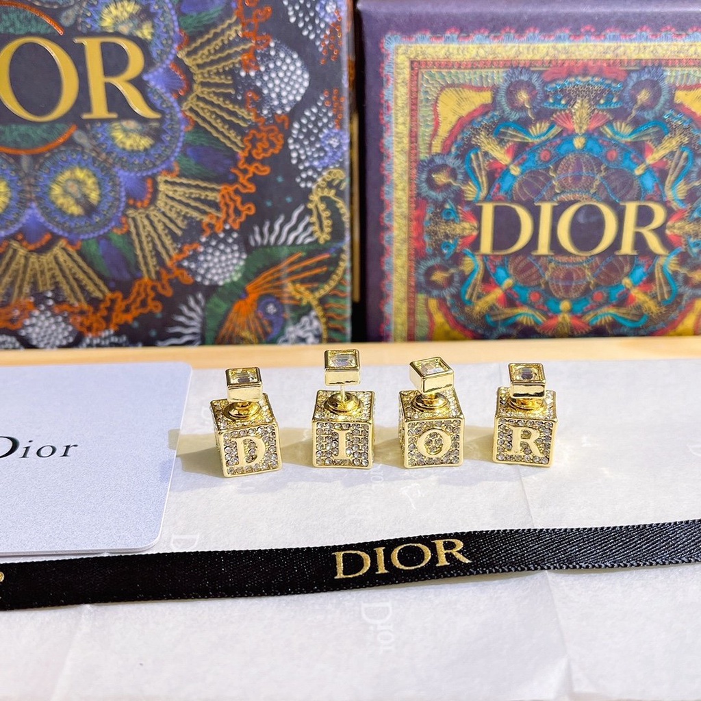 Khuyên Tai Tròn Khắc Chữ Dior Bằng Thép Titanium Thời Trang Cho Nữ