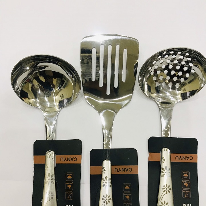 Muôi Vá Múc Canh Bộ 4 Món Xẻng - Muôi - Vá - Sạn Inox 304 Cao Cấp, Chắc Chắn - Họa Tiết Cán Hoa