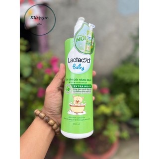 Tắm gội Lactacyd 500ml