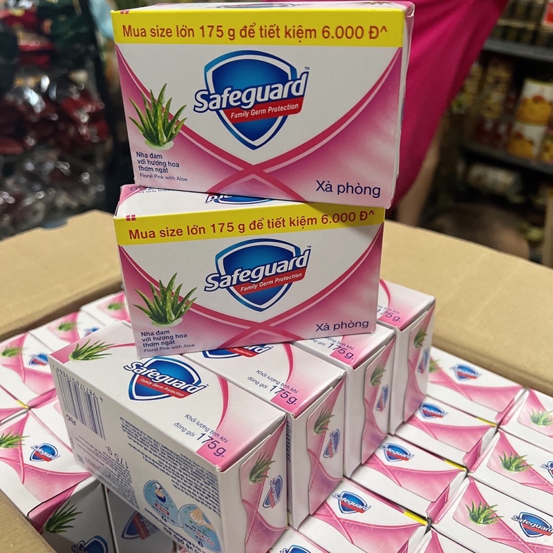 Combo 3 Xà bông cục Safeguard Nha Đam với hương hoa thơm ngát hộp 175g