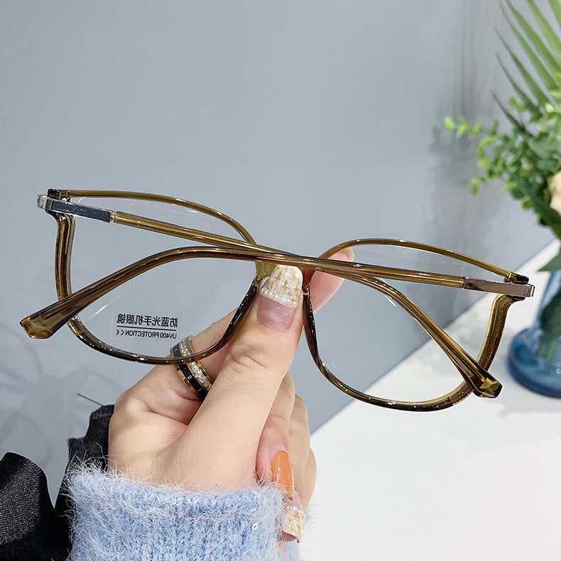 Mắt Kính Chống Bức Xạ Cho Cả Nam Và Nữ