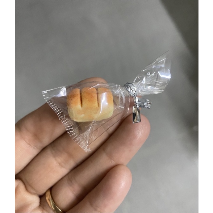 mô hình bánh mì ngọt mini bằng đất sét
