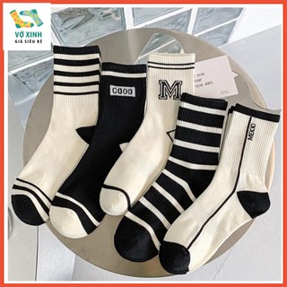 Tất vớ cổ cao thể thao trắng đen chữ M unisex Hàn quốc voxinhsieure