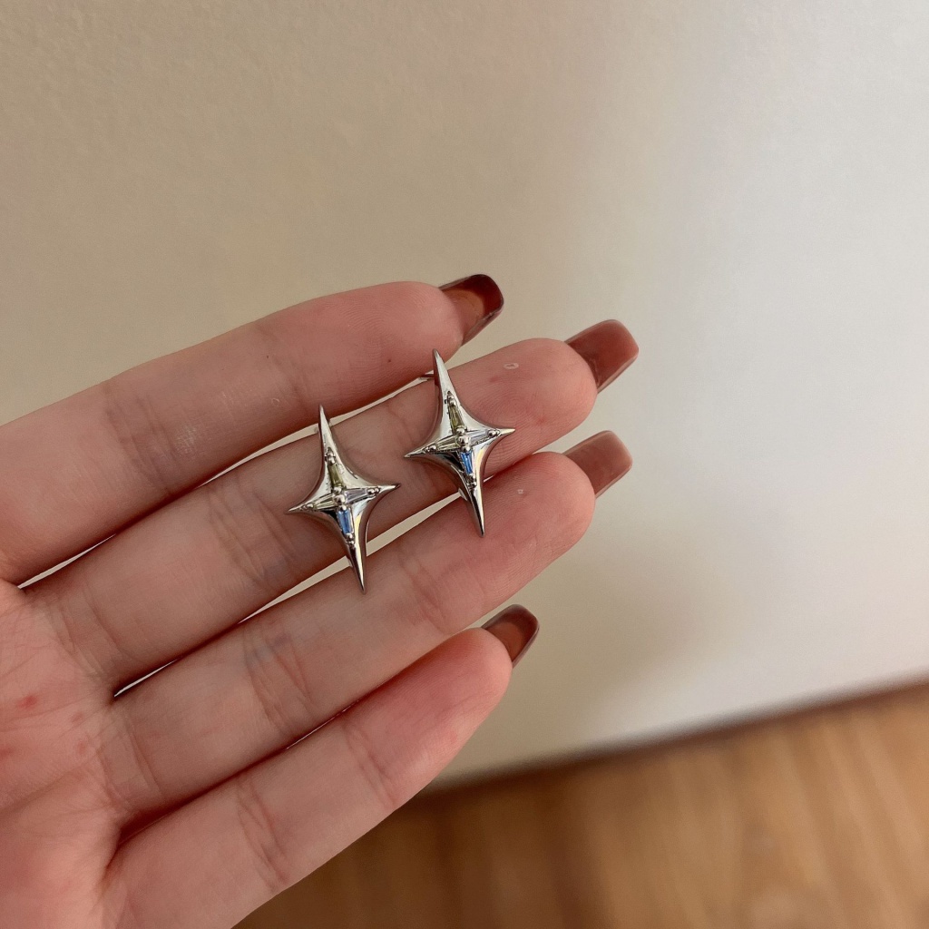 Bông Tai Ngôi Sao Năm Cánh Đính Ngọc Trai Thiết Kế Đặc Biệt Cho Nữ Ins