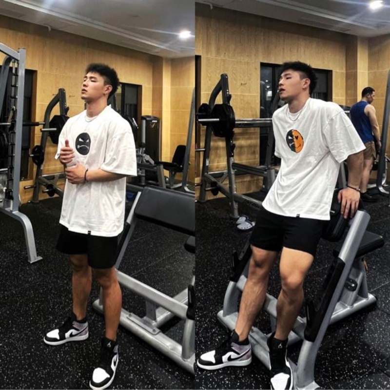 Áo Thun Cotton Tay Ngắn Dáng Rộng Cỡ Lớn In Hình Biểu Tượng Cảm Xúc Đính Kim Sa Lấp Lánh Thời Trang Cho Nam Và Nữ