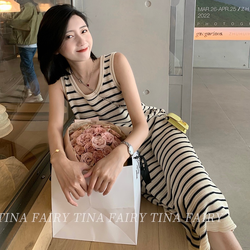 Đầm Dệt Kim Dài Rộng Không Tay Khoét Lỗ Họa Tiết Kẻ Sọc Cổ Điển Mùa Hè Mới Cho Nữ