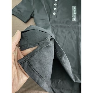 áo thun cổ trụ đen hiệu xuât