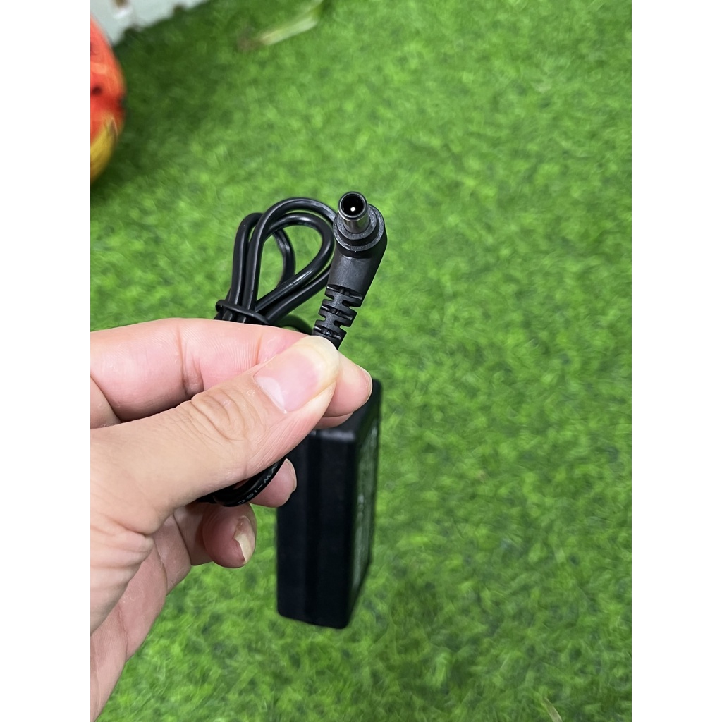 Dây nguồn màn hình LG ADS-40SG-19-3 19V 1.7A