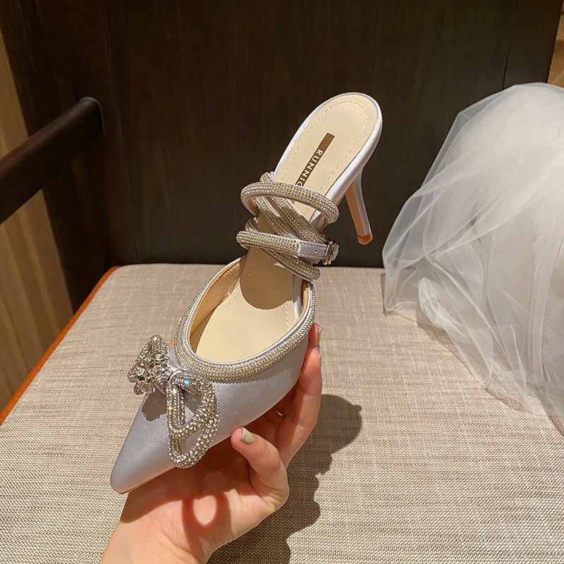 Giày Cao Gót 8CM Mũi Nhọn Đế Bằng Đính Đá Phối Khóa Nơ Phong Cách Mới Cho Nữ