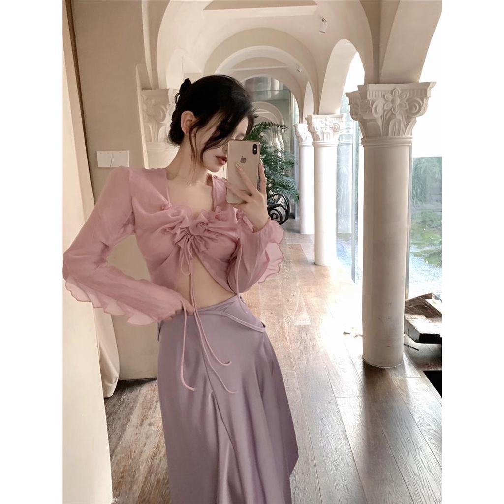 Set Áo Croptop Nhún Bèo Phối Chân Váy Lửng Lệch Tà Thời Trang Nữ Tính