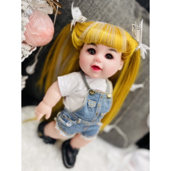 Mẫu Búp bê 12 inch trang điểm gắn tóc tặng kèm quần áo