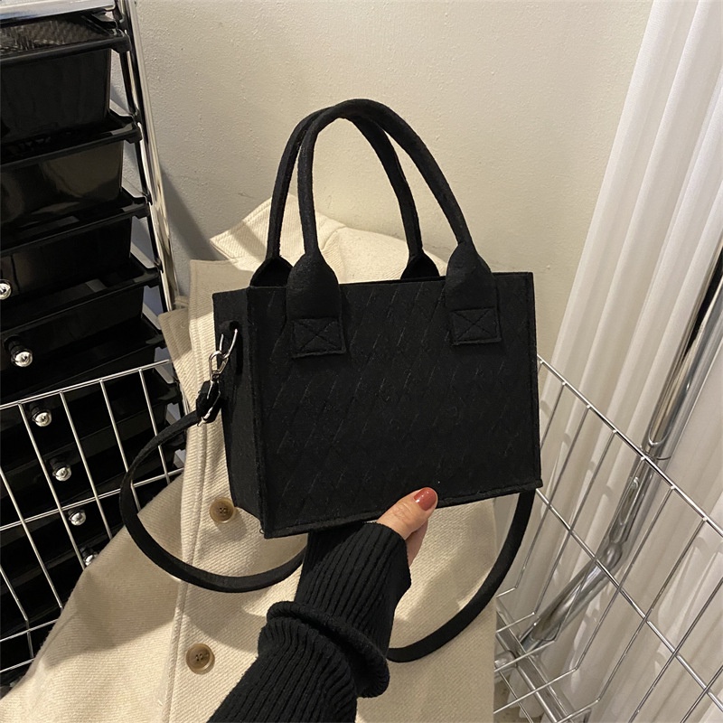 Túi Tote Đeo Vai Sức Chứa Lớn Màu Trơn Đính Đá Đơn Giản Thời Trang