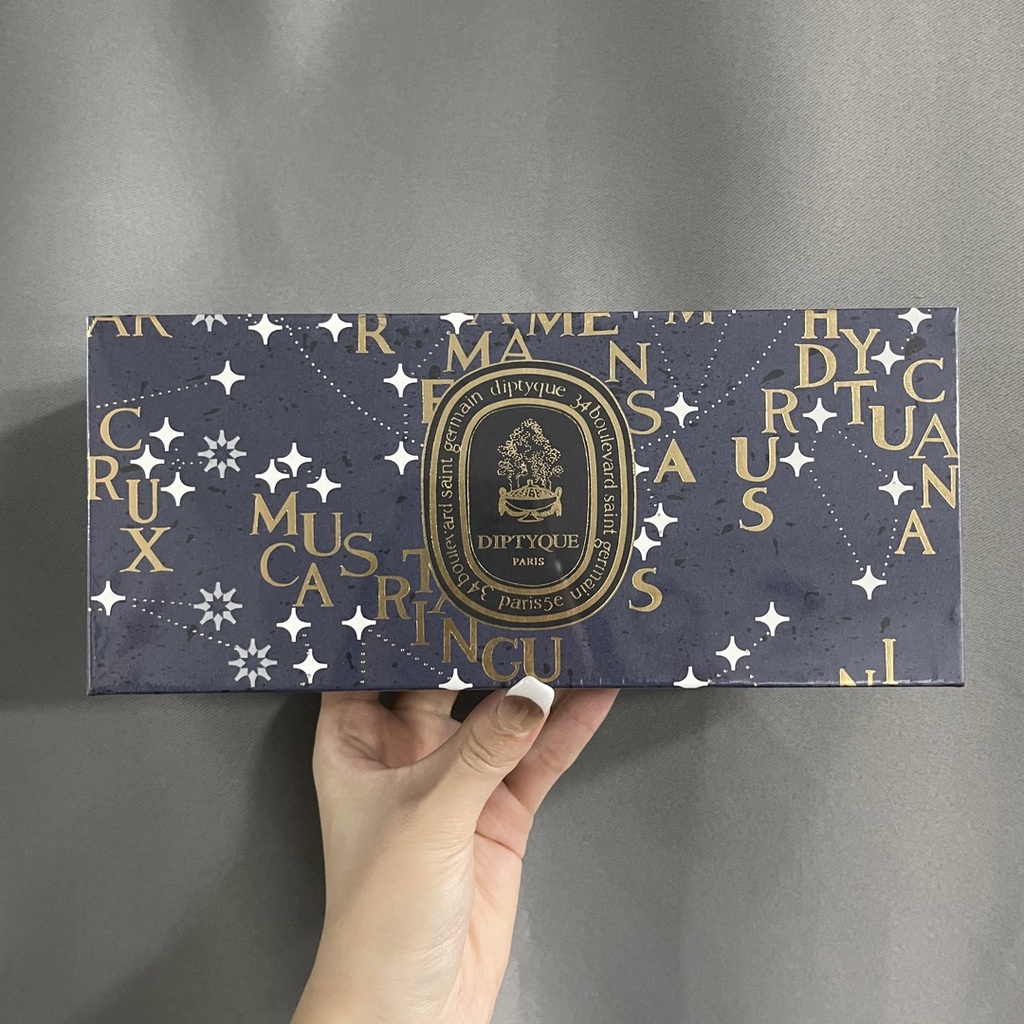 Diptyque Hộp Quà Giáng Sinh Ba Nến Thơm Độc Quyền Năm 2022