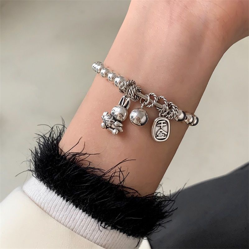 Vòng Tay Hạt Tròn Mạ Bạc 925 Mặt Hình Thỏ / Chữ Cái Thời Trang