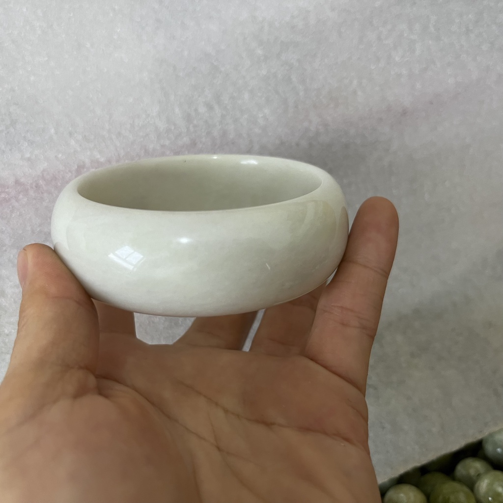 Vòng tay đá trắng  cho người mệnh Thủy và Kim