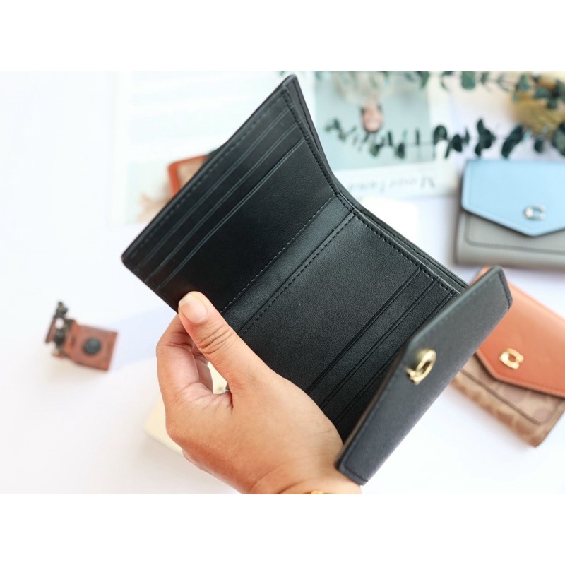 Ví Coach gập mini dáng bì thử xinh xắn