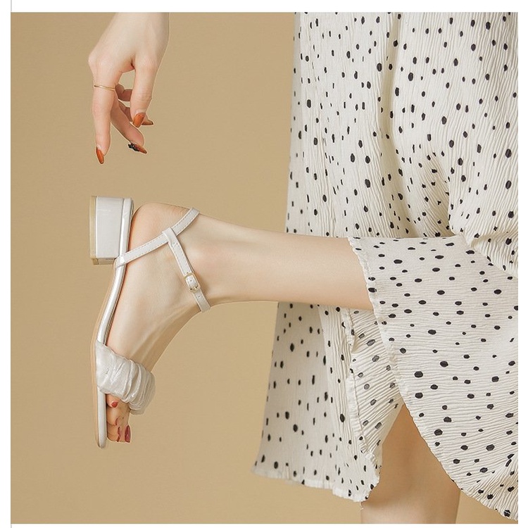 Giày nữ big size sandal đế vuông cao 3cm size 40 - 43