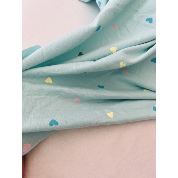 Vải da cá mỏng hoạ tiết nhí tông màu pastel