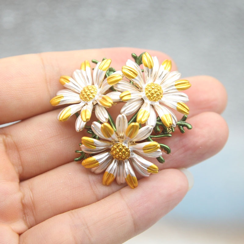Ghim Cài Áo Hình Hoa Cúc Nhỏ Dễ Thương Chống Đi Bộ Phong Cách Nhật Hàn