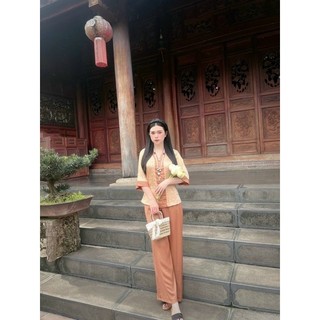 Mẫu bà lai gấm