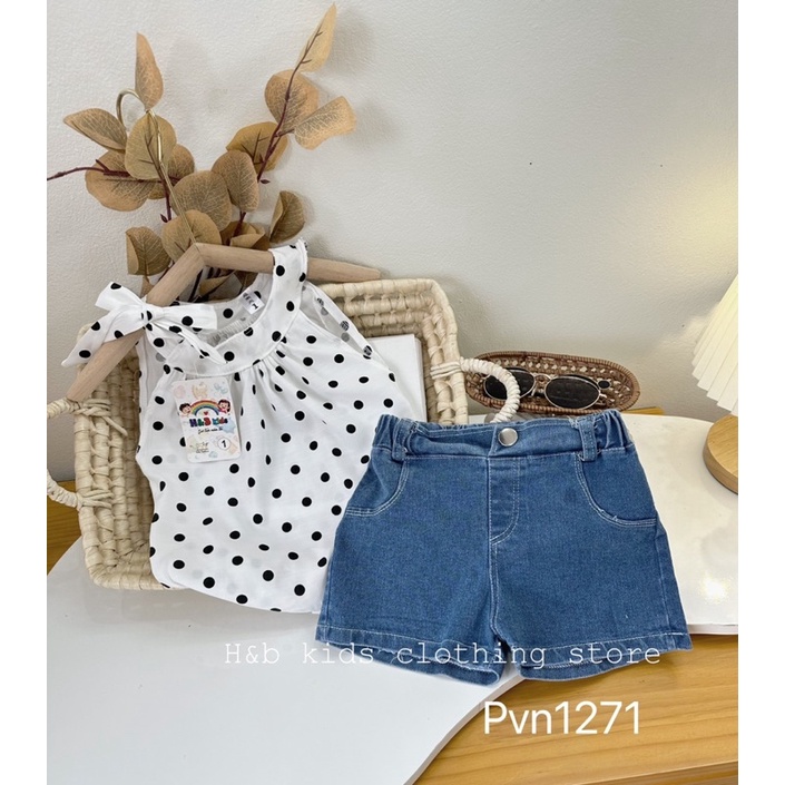 Set áo bi trắng nơ vai + quần sooc jean bé gái