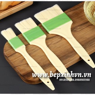 Chổi quét cán nhựa vàng (3 size)