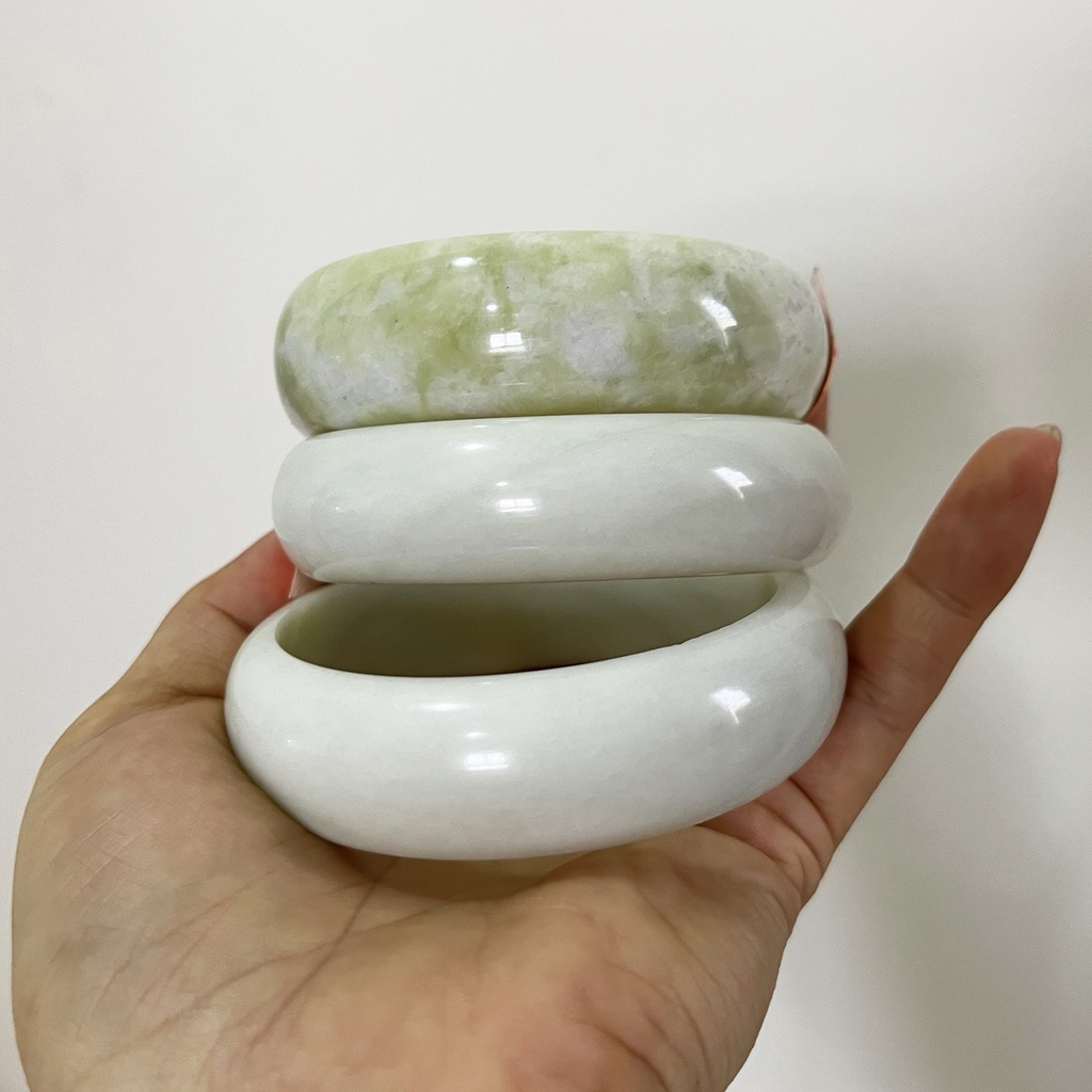 Vòng tay đá trắng  cho người mệnh Thủy và Kim