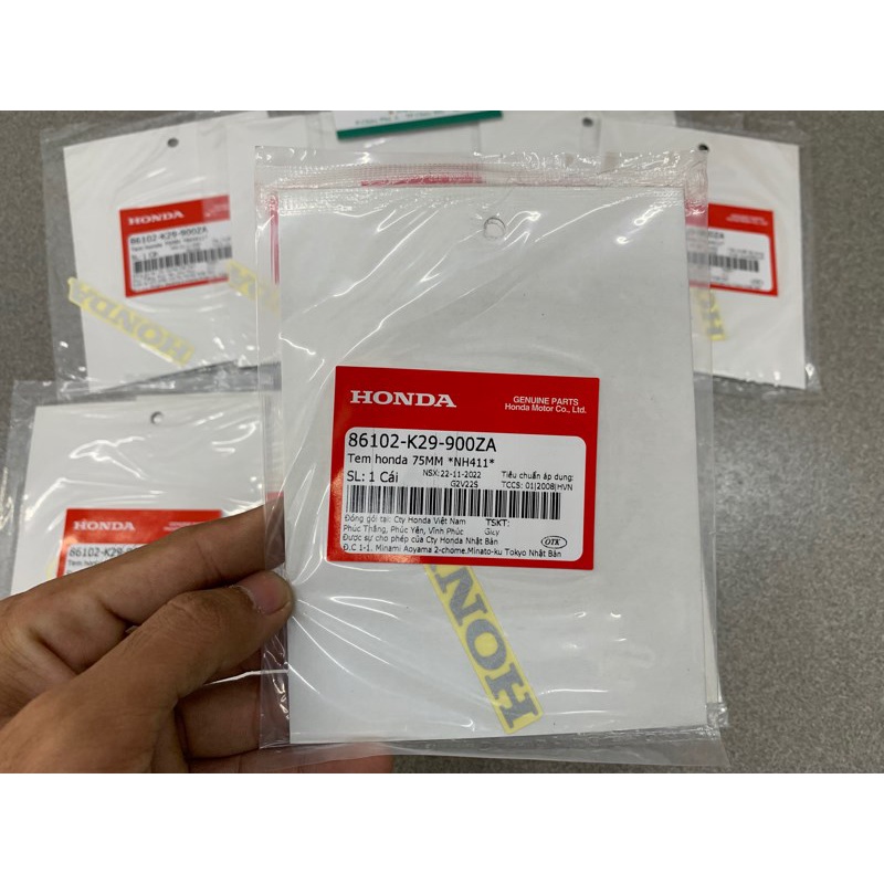 Tem đuôi dè sau SH Mode 75mm  zin honda