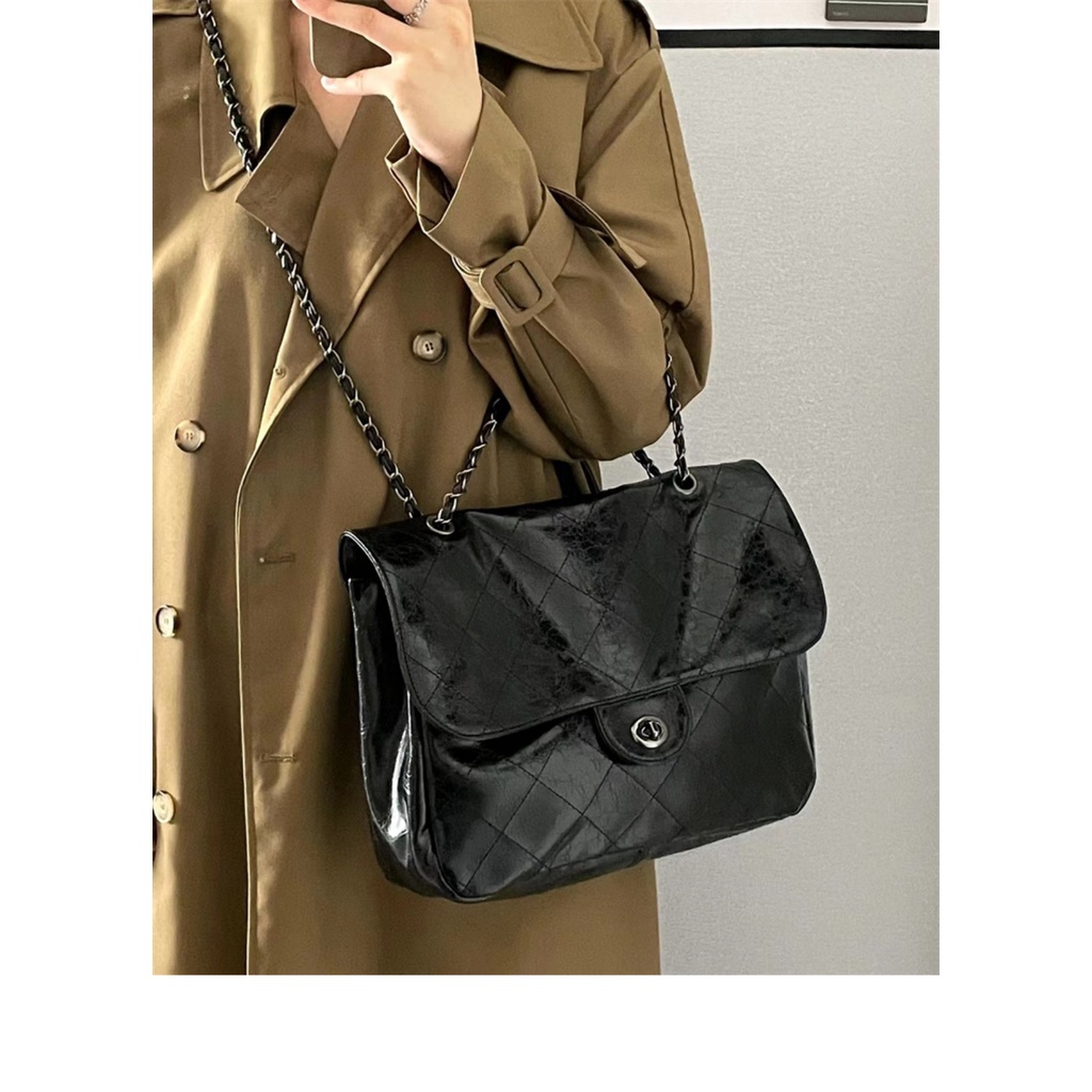 Túi Xách Cỡ Lớn Màu Đen Đính Đá Phối Dây Xích Thời Trang Phong Cách Retro