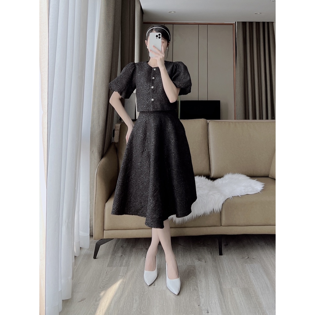De Leah - Áo Croptop Tay Bồng &amp; Chân Váy Midi Xòe - Thời Trang Thiết Kế