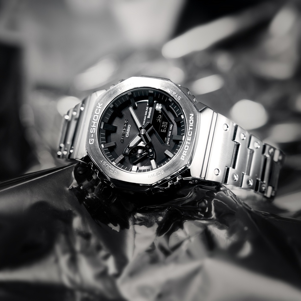 Đồng Hồ Kim Loại Năng Lượng Mặt Trời Casio G-SHOCK GM-B2100D-1 Cho Nam Giới