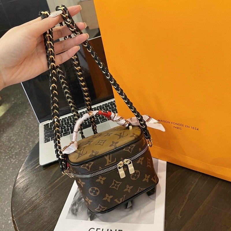 Túi hộp vuông đeo chéo, túi cốp lv mini size 16cm có quai xách tay thời trang hot girl Trung Quốc phối dây xích da