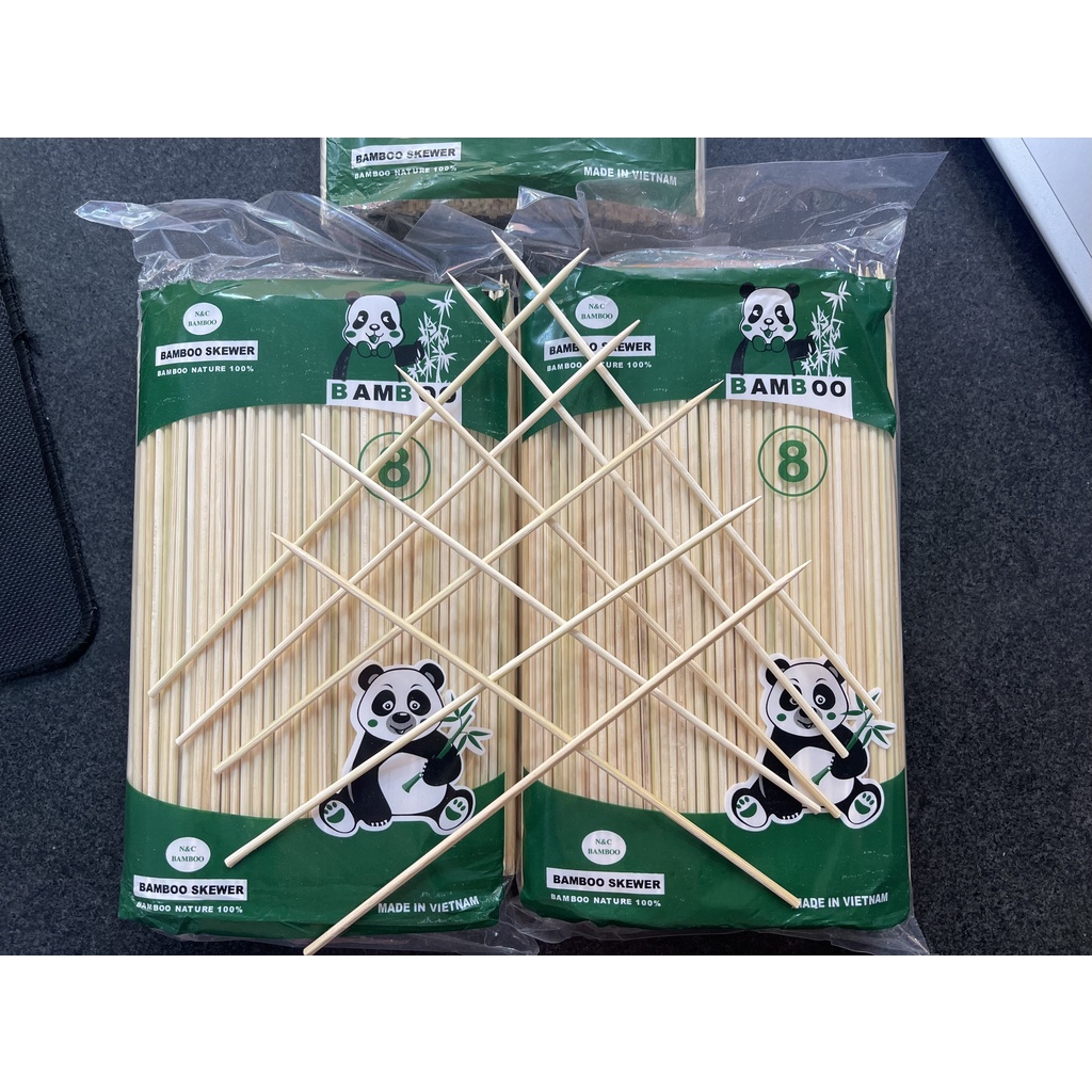 Que tre xiên thịt Gấu trúc dài 20cm